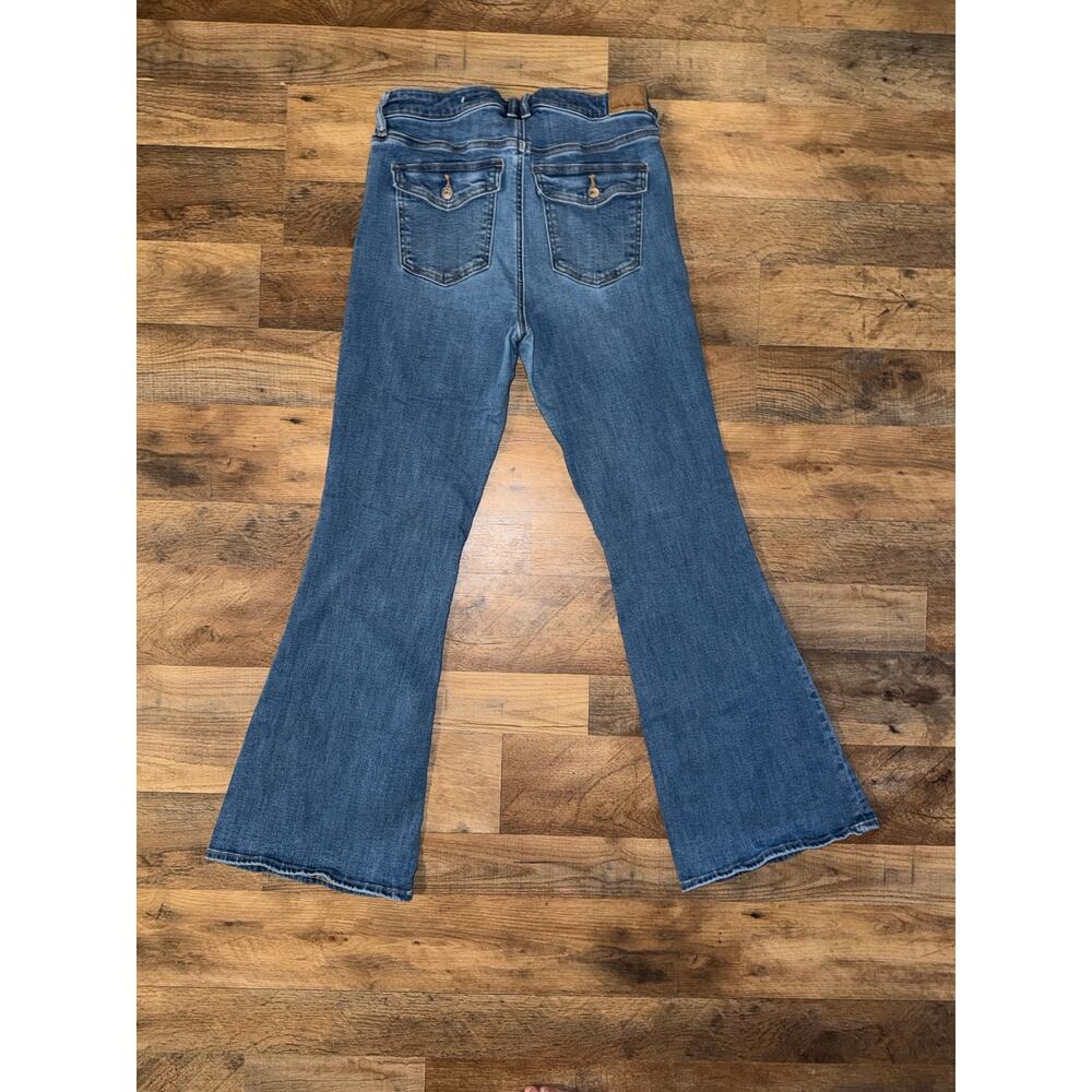 American Eagle women’s next level stretch low rise flare blue jeans - Picture 4 of 16